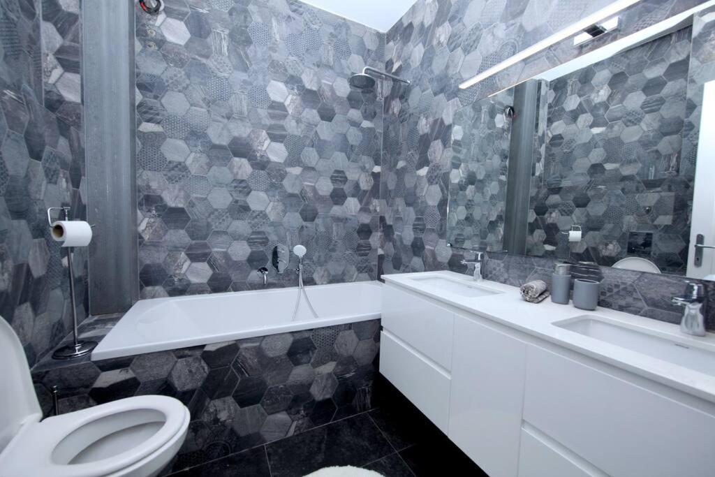 *Citadel* 2Br - City Center Sofia Buitenkant foto